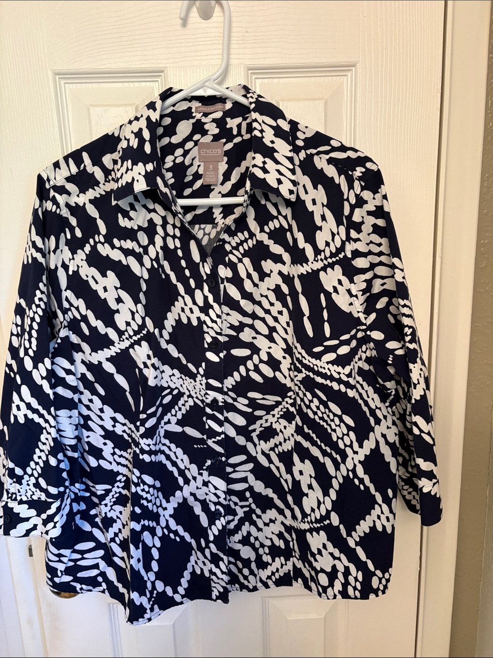 Women’s Chico's Navy & White Patterned Button-Front Blouse 3 (XL)